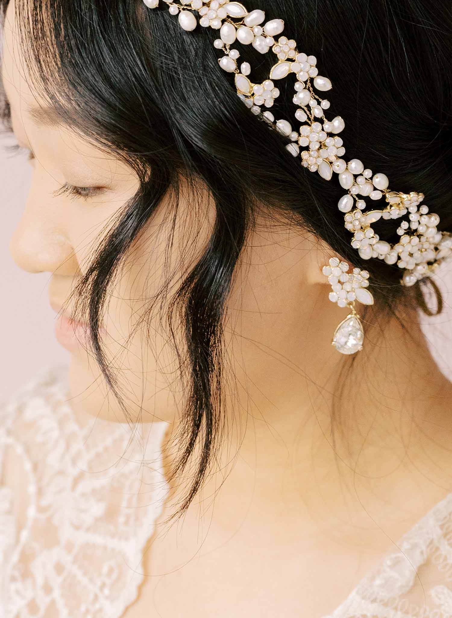 Kyrrah Crystal and Pearl Earrings – Blingvine